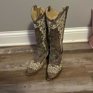 Women’s corral boots